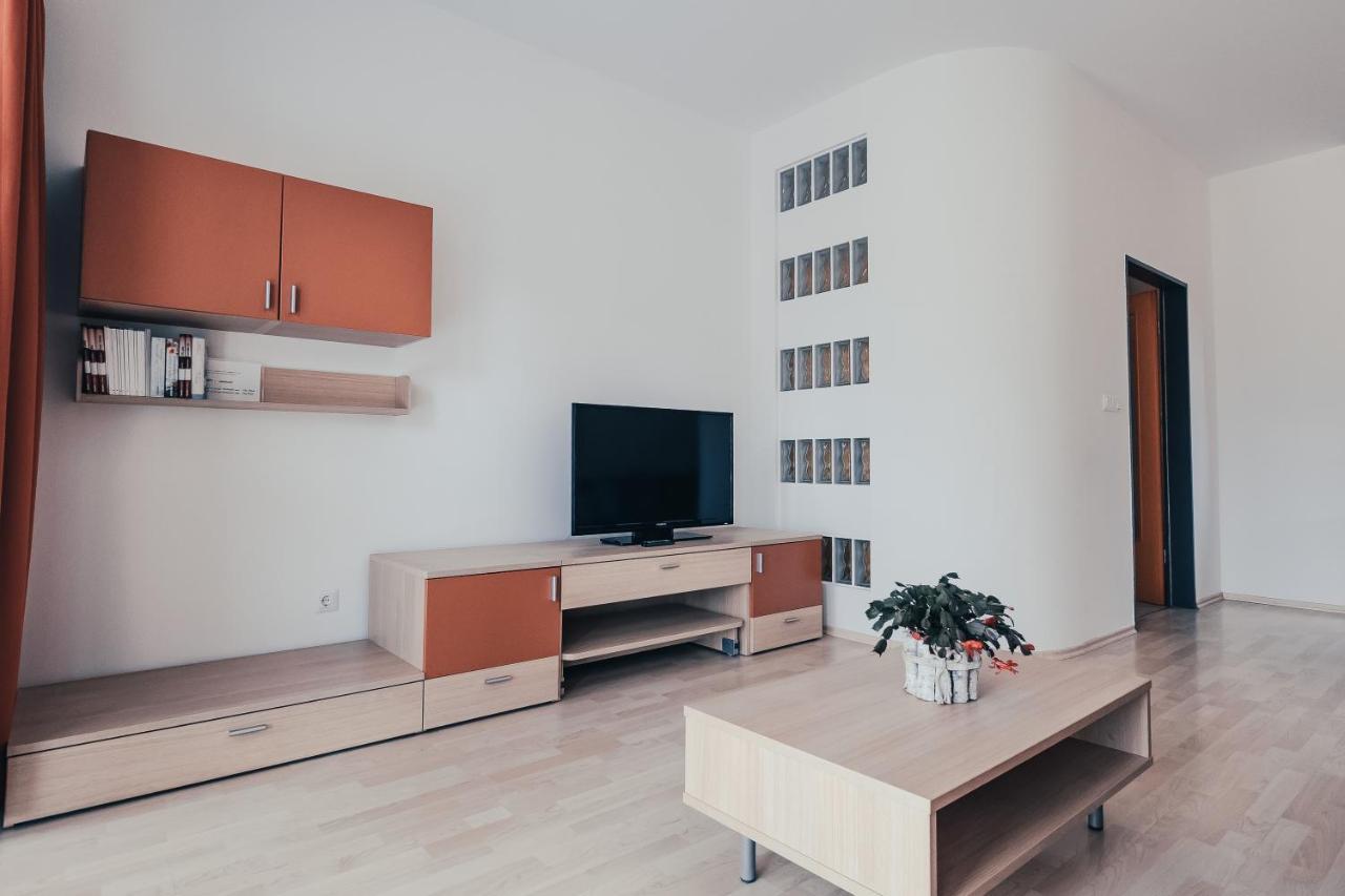 Anna Apartment